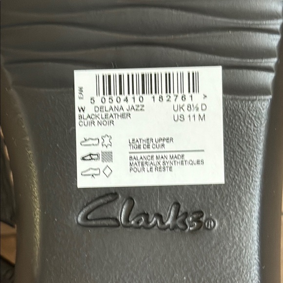 CLARKS leather Delana Jazz Sandal - Picture 9 of 10
